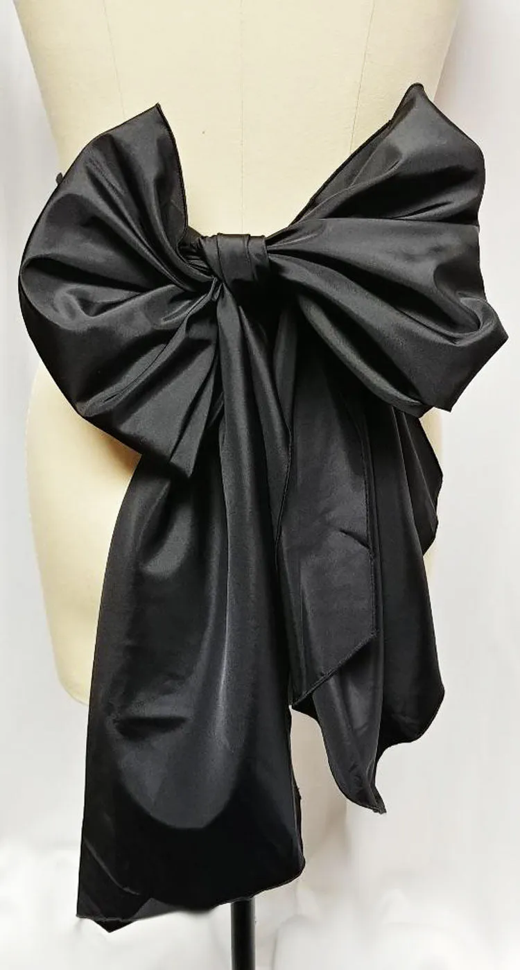 *VINTAGE HUGE BLACK TAFFETA WRAP AROUND BELT WITH 4-1/2 FEET TIES