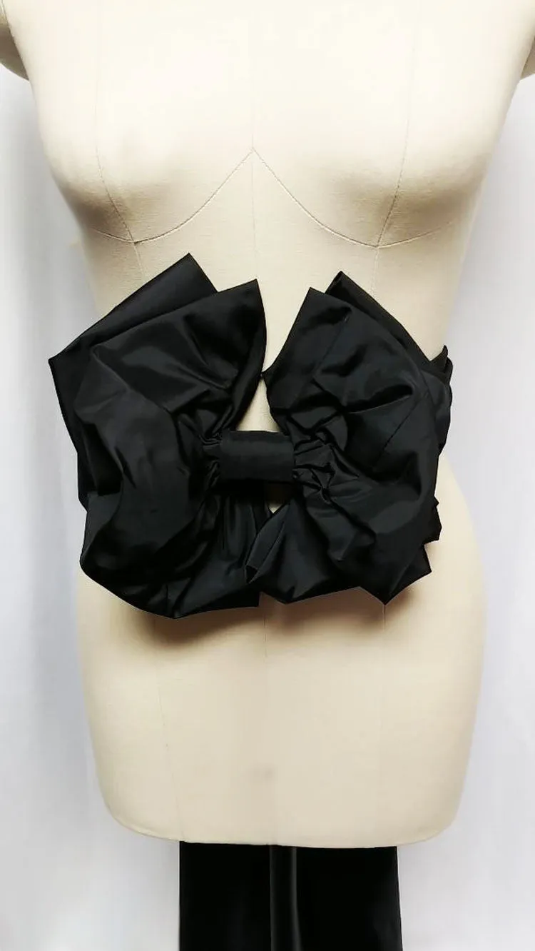 *VINTAGE HUGE BLACK TAFFETA WRAP AROUND BELT WITH 4-1/2 FEET TIES